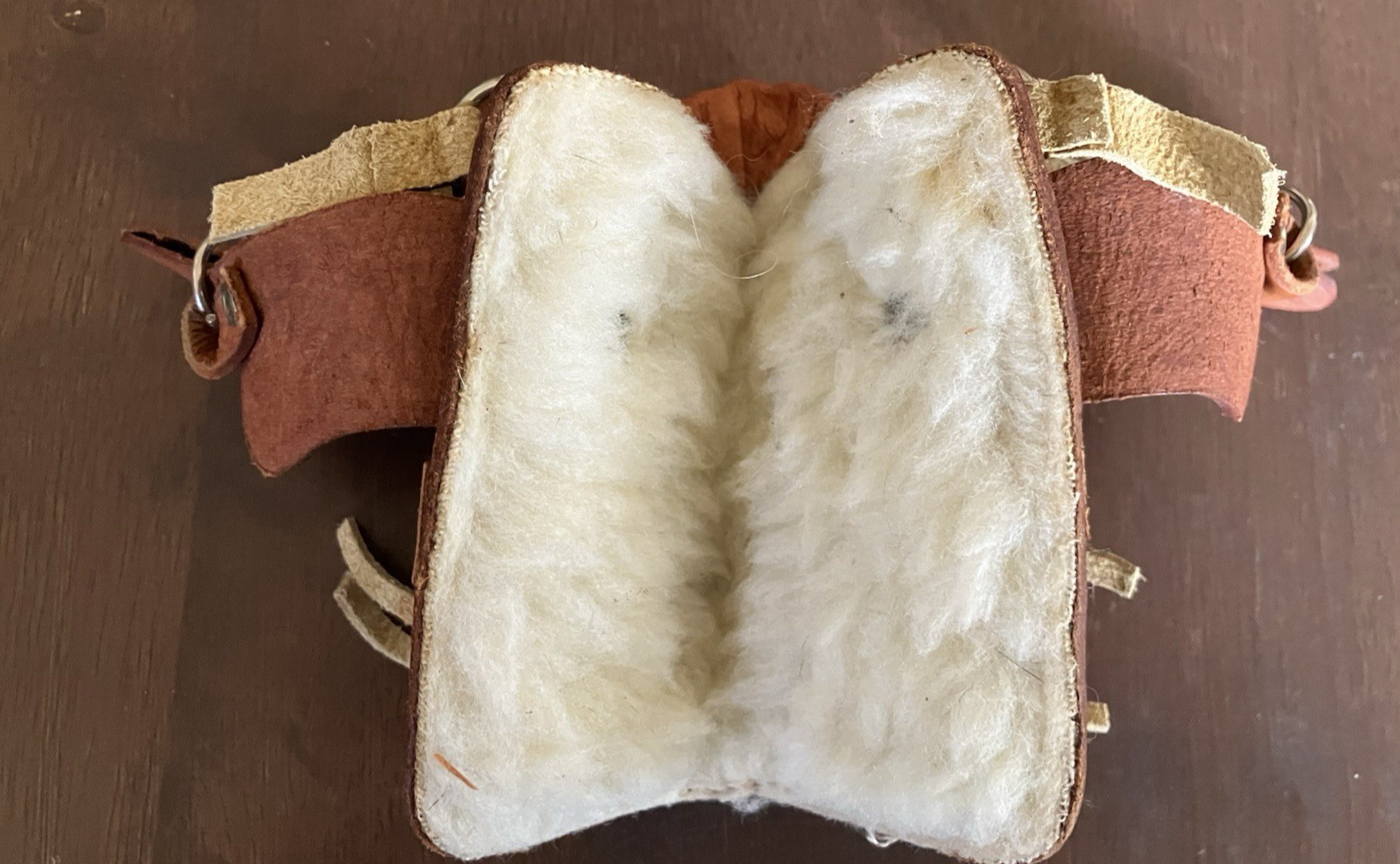 Vintage MINIATURE Western HORSE SADDLE Tooled Leather Salesman Sample or Toy