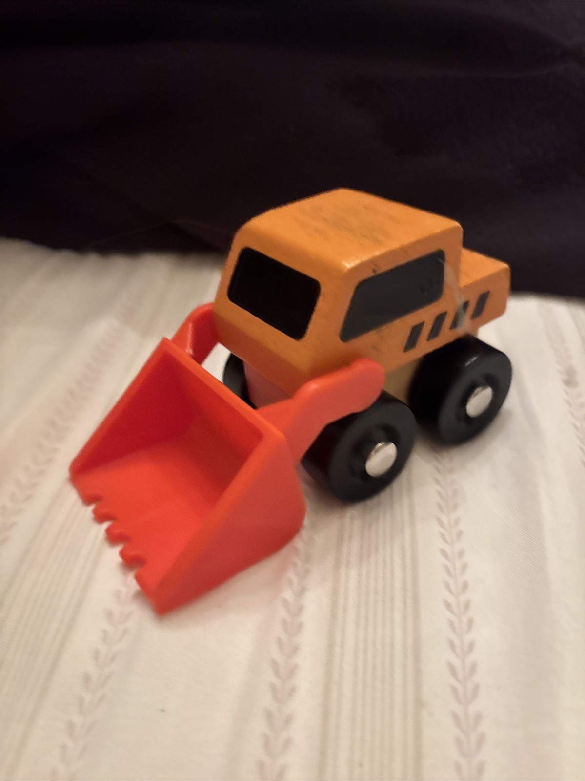 Giggle Scape Wooden Toy Truck Excavator Construction Vehicle