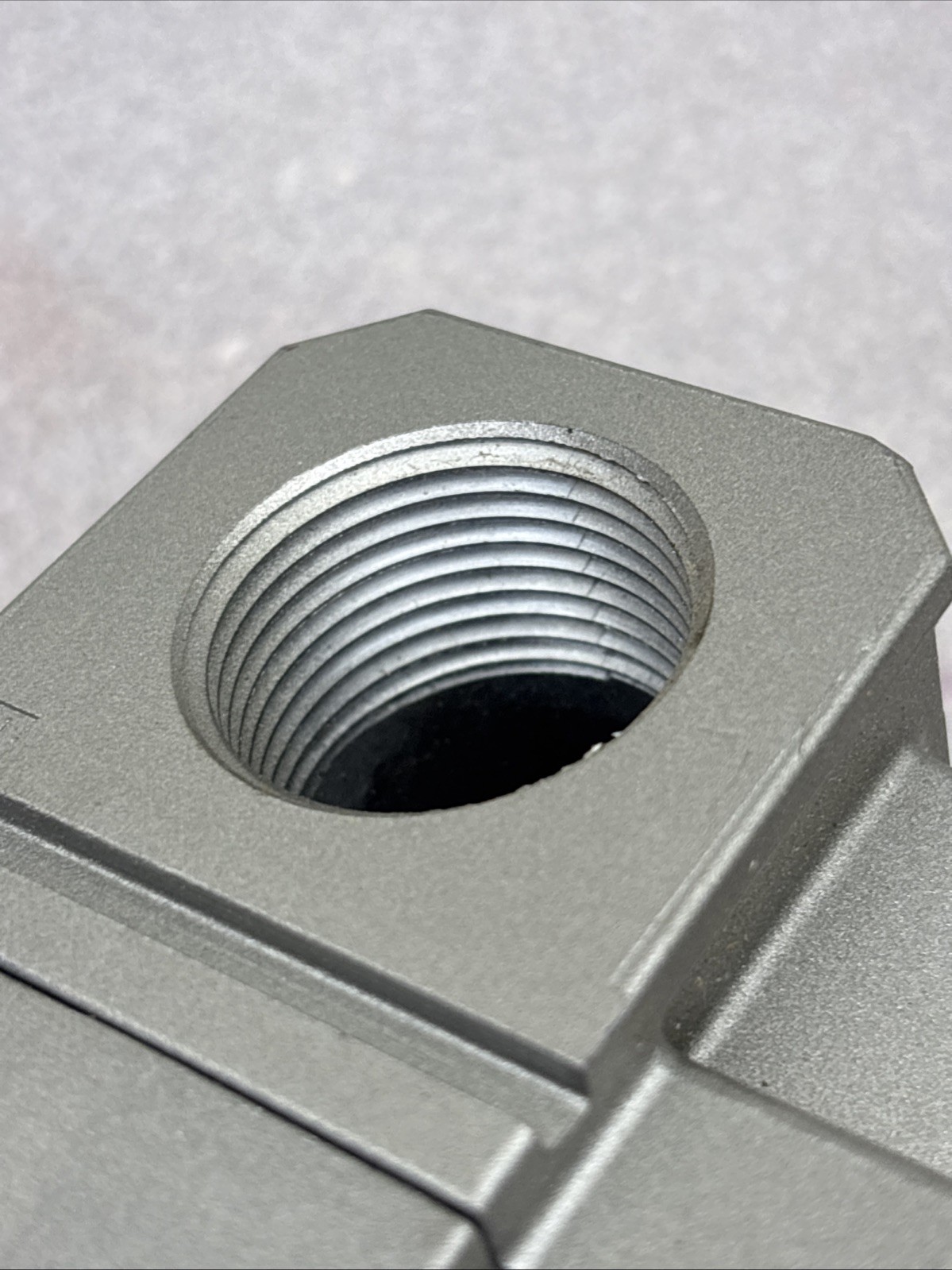 NEW NO BOX SMC AMG550C-N10 Water Separator, AMG AMBIENT DRYER; 3700 l/min