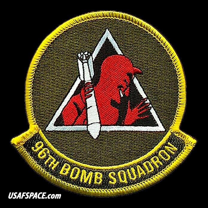 USAF 96TH BOMB SQUADRON -B-52- BARKSDALE AFB, LA- ORIGINAL VEL DEPLOYED PATCH