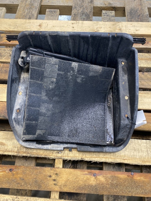 2013 Freightliner Business Class M2 Battery Box 0634176000 (600-12486)