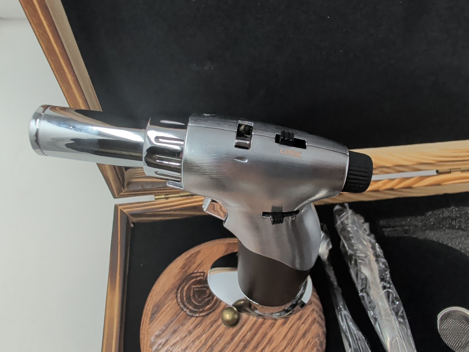 Cocktail Smoker Kit with Torch - 19-Piece Whiskey - Bourbon Smoking Set, 4 Wo...