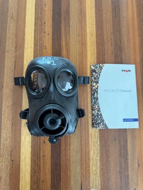 Avon FM12 APR Gas Mask with filter - Size 1