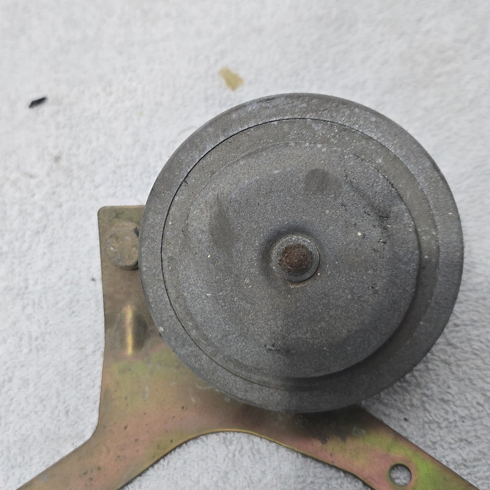 1999-2006 AUDI TT - Anti-Theft Alarm HORN Siren 191951113B W/ BRACKET OEM 99-06