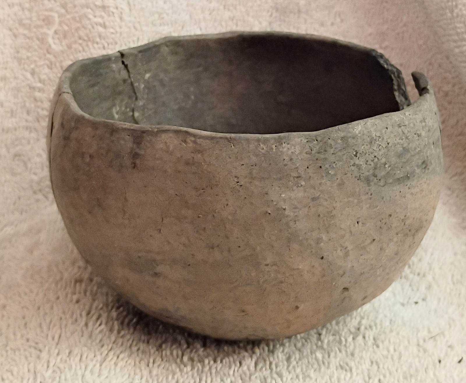 Great Antique Ancestral Pueblo Red Ware Pottery Bowl