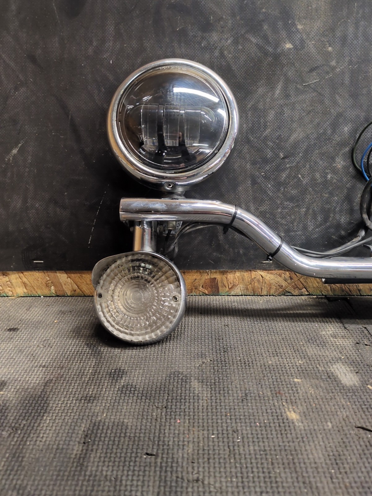 For 2000-03 Yamaha 1600 Road Star Front Light Bar Fog Lights Turn Signal Light