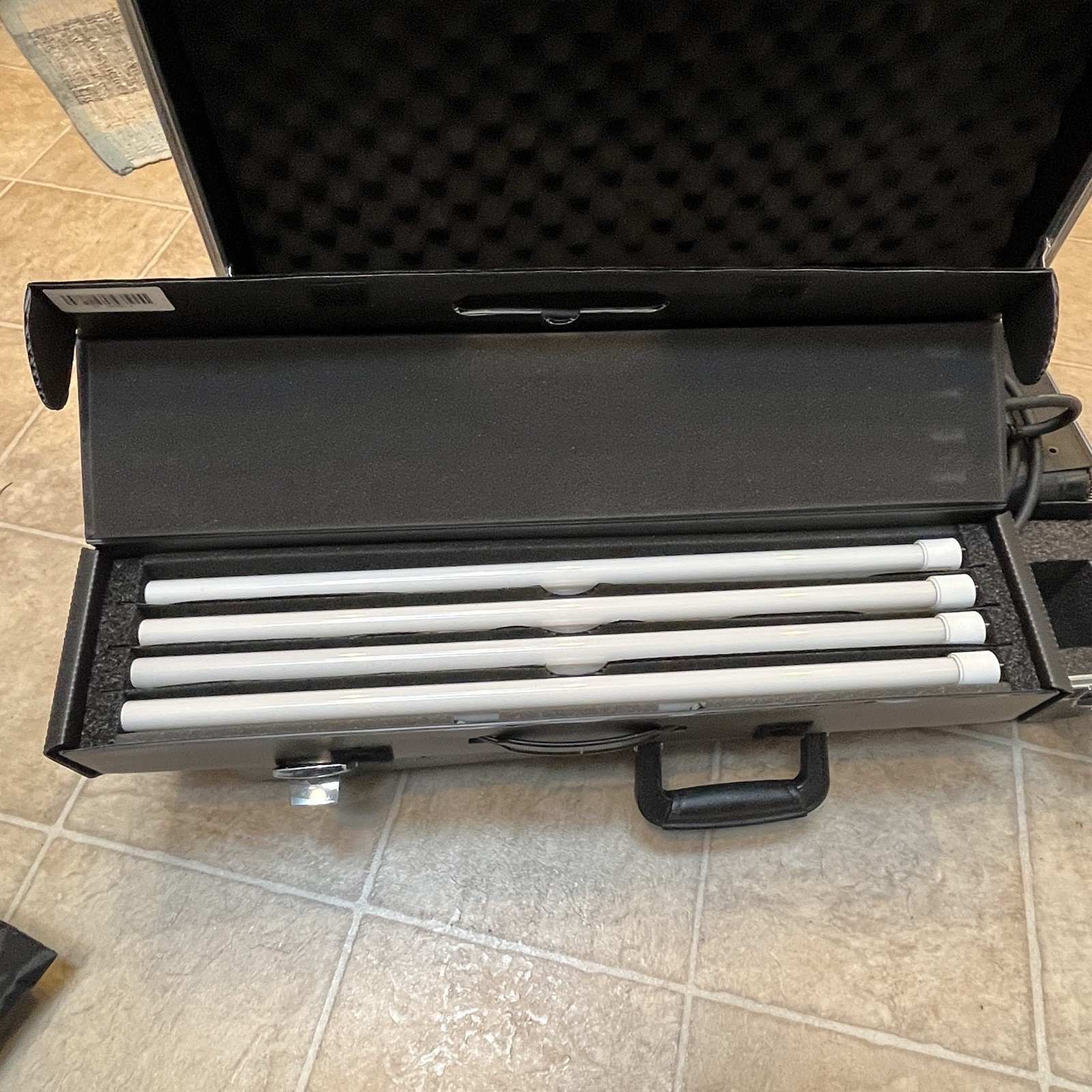 Kino Flo Diva-Lite 201 Fluorescent Light w/ Case, Gel Frame & Bulbs Tested
