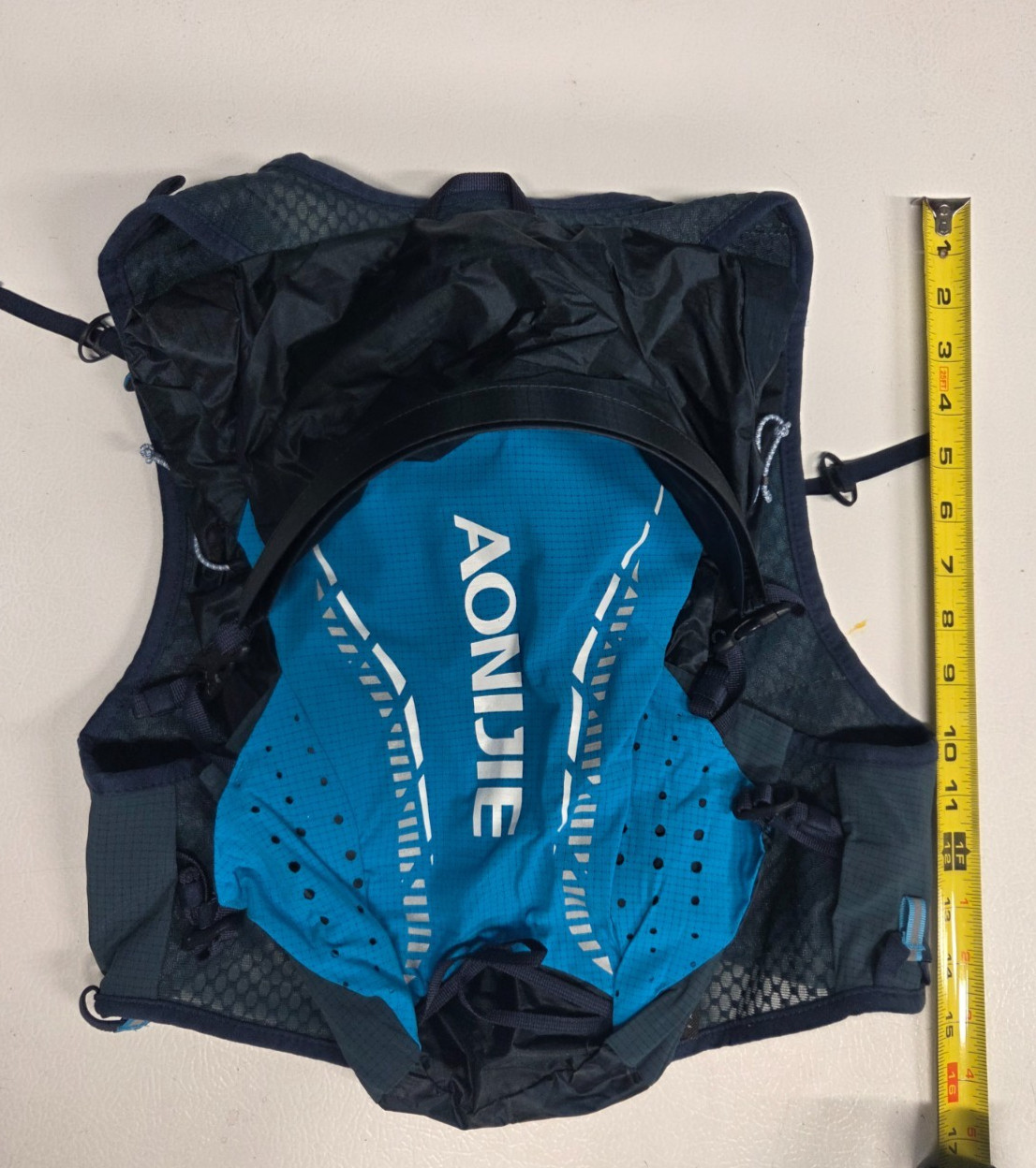 Aonijie Running Hydration Pack C9104S With 1.5L Bladder