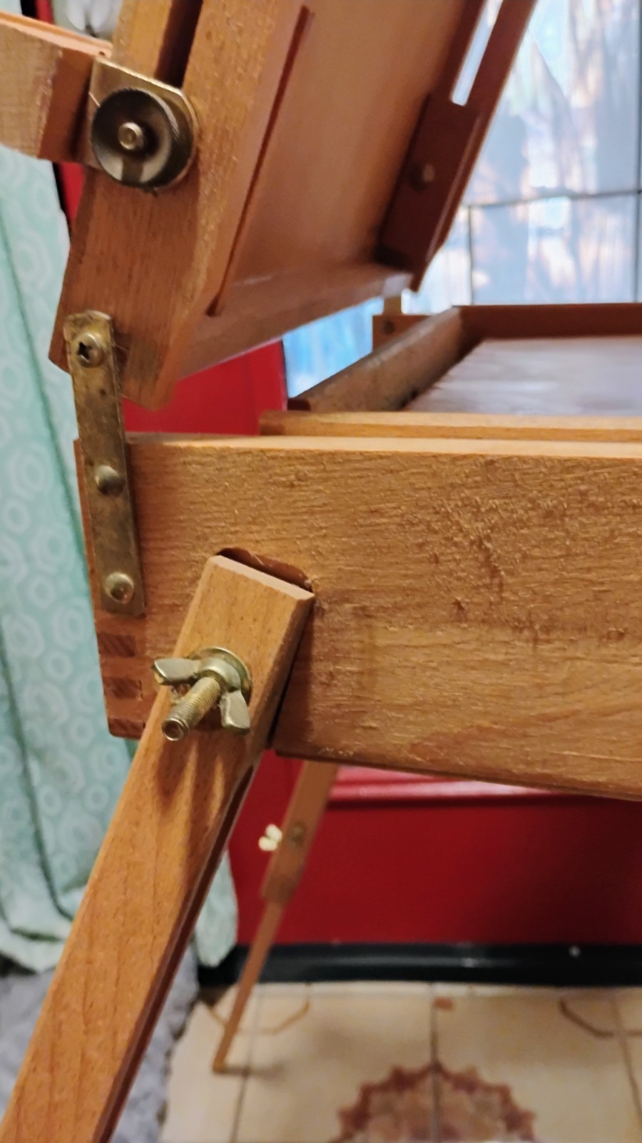 Folding vintage easel Wood dove tails WELL MADE FULL SIZE portable