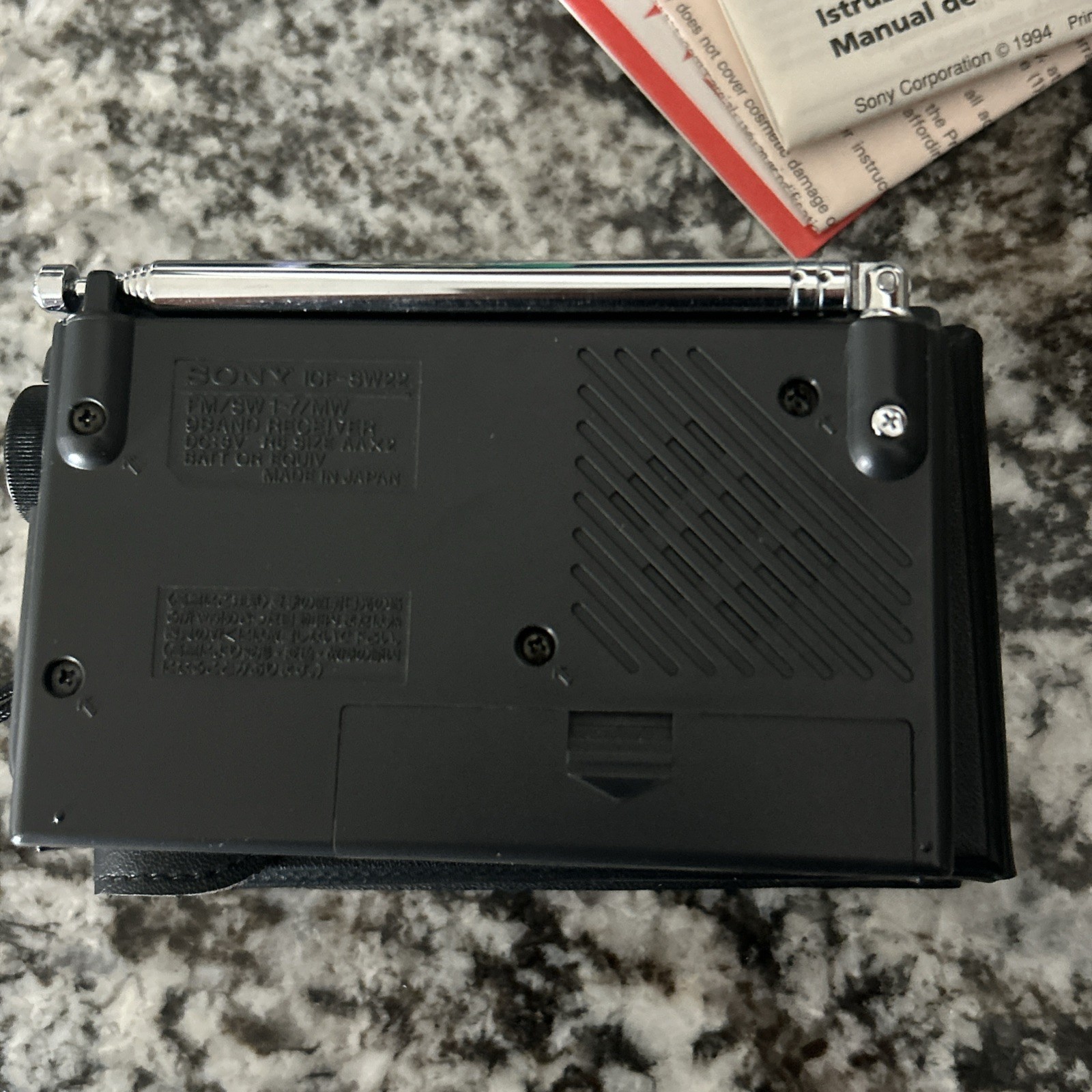 Vintage Sony ICFSW22 Portable Shortwave Radio 12 Band FM MW SW LW Com G2U