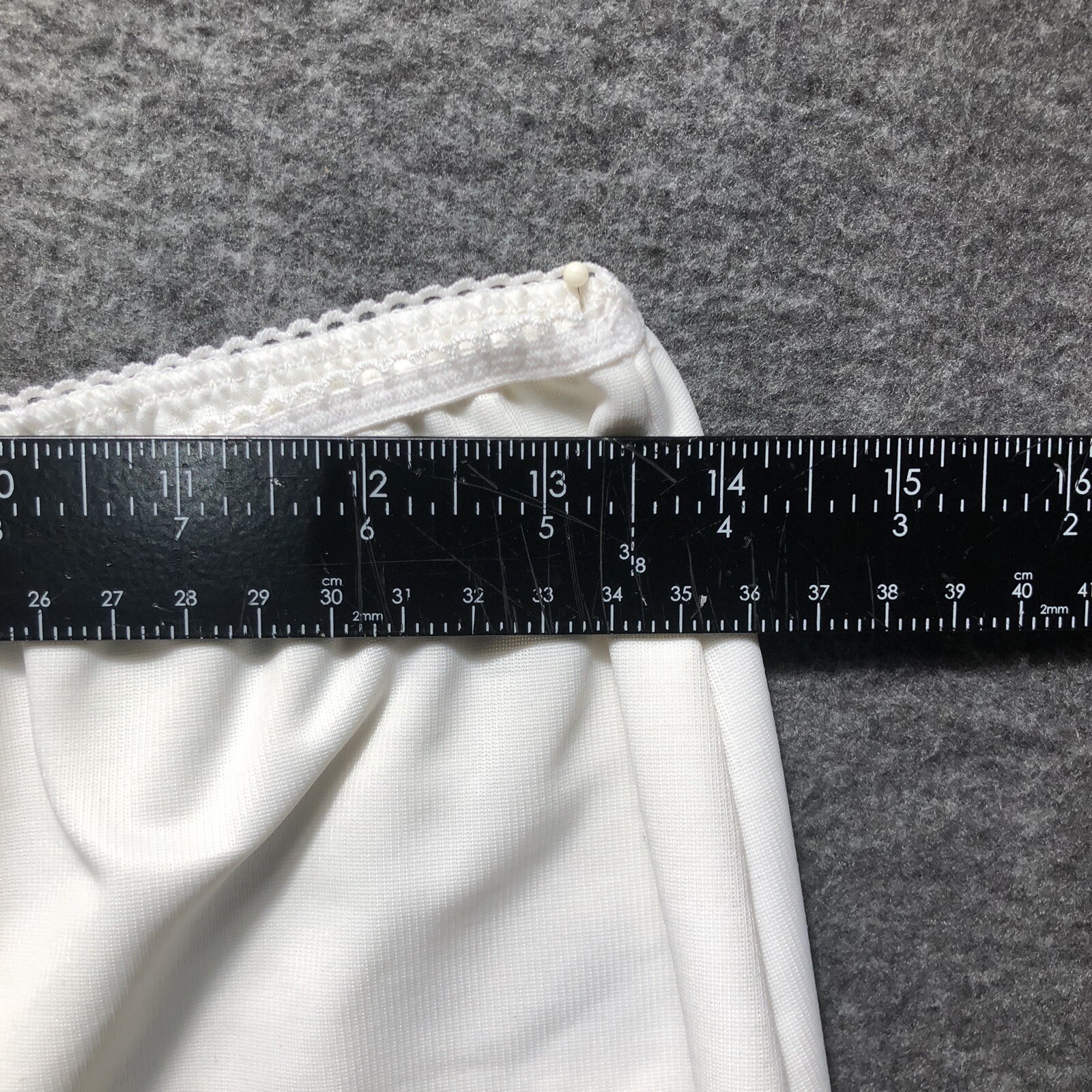 Dominique Full Length Control Slip David’s Bridal 7218 Size Large White Slit