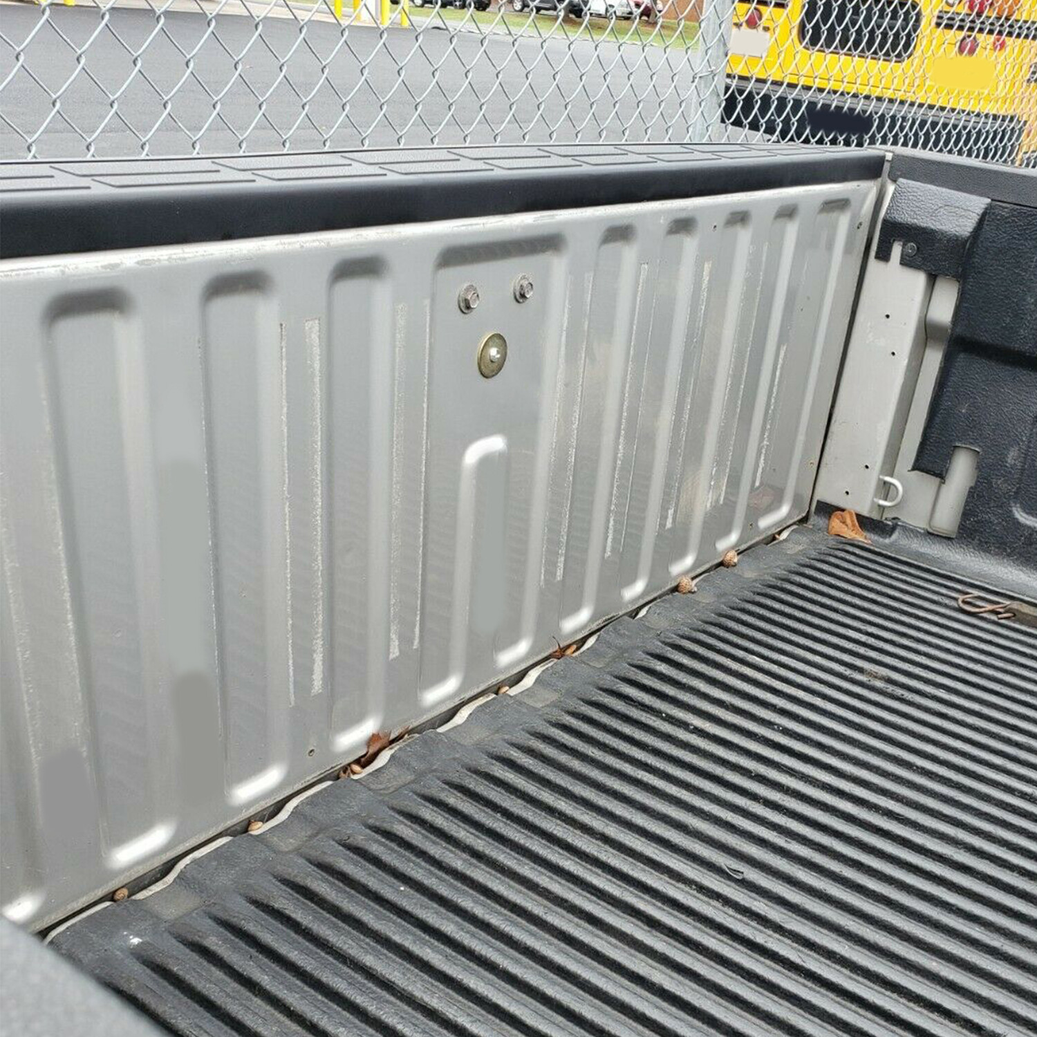 Tailgate Spoiler Cap Molding Top Protector for 99-07 Chevy Silverado GMC Sierra