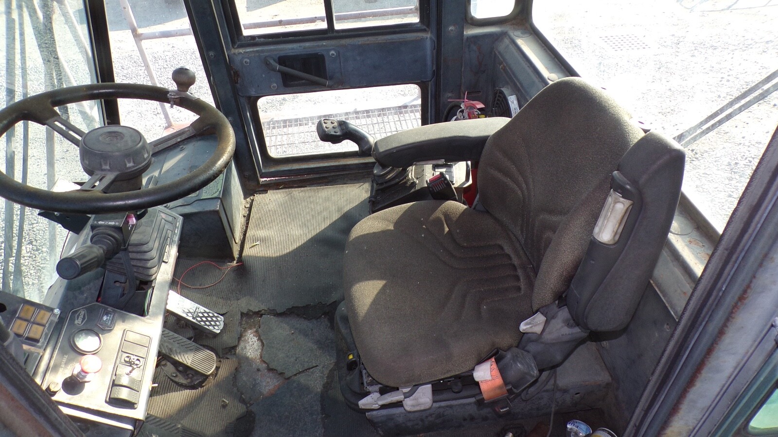 Taylor THDC 954 BIG RED Loaded Container Handler