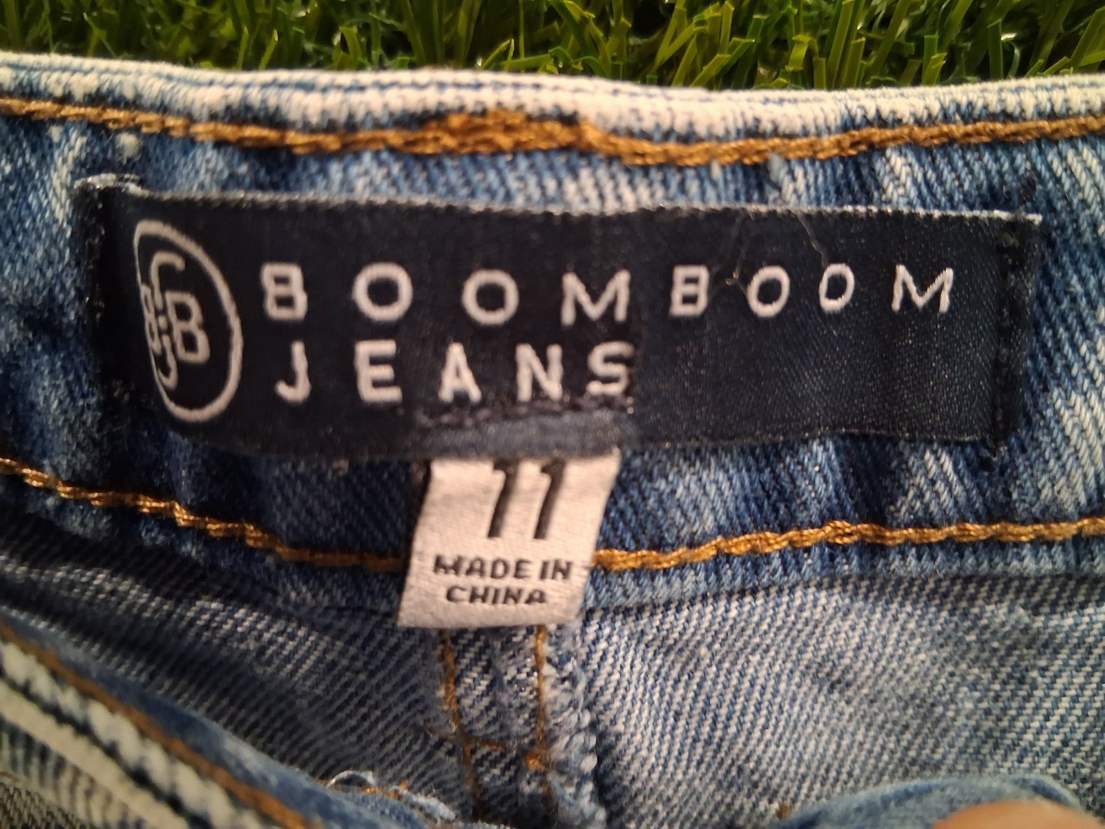 Boom Boom Jeans Studded Denim Shorts Size 11 Junior Acid Wash 100% Cotton...