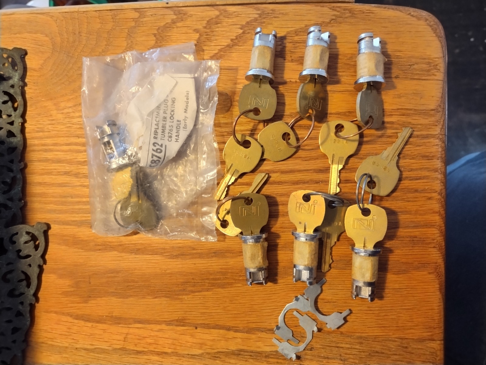 7 NOS National REPLACEMENT Cylinder Plugs WITH KEYS