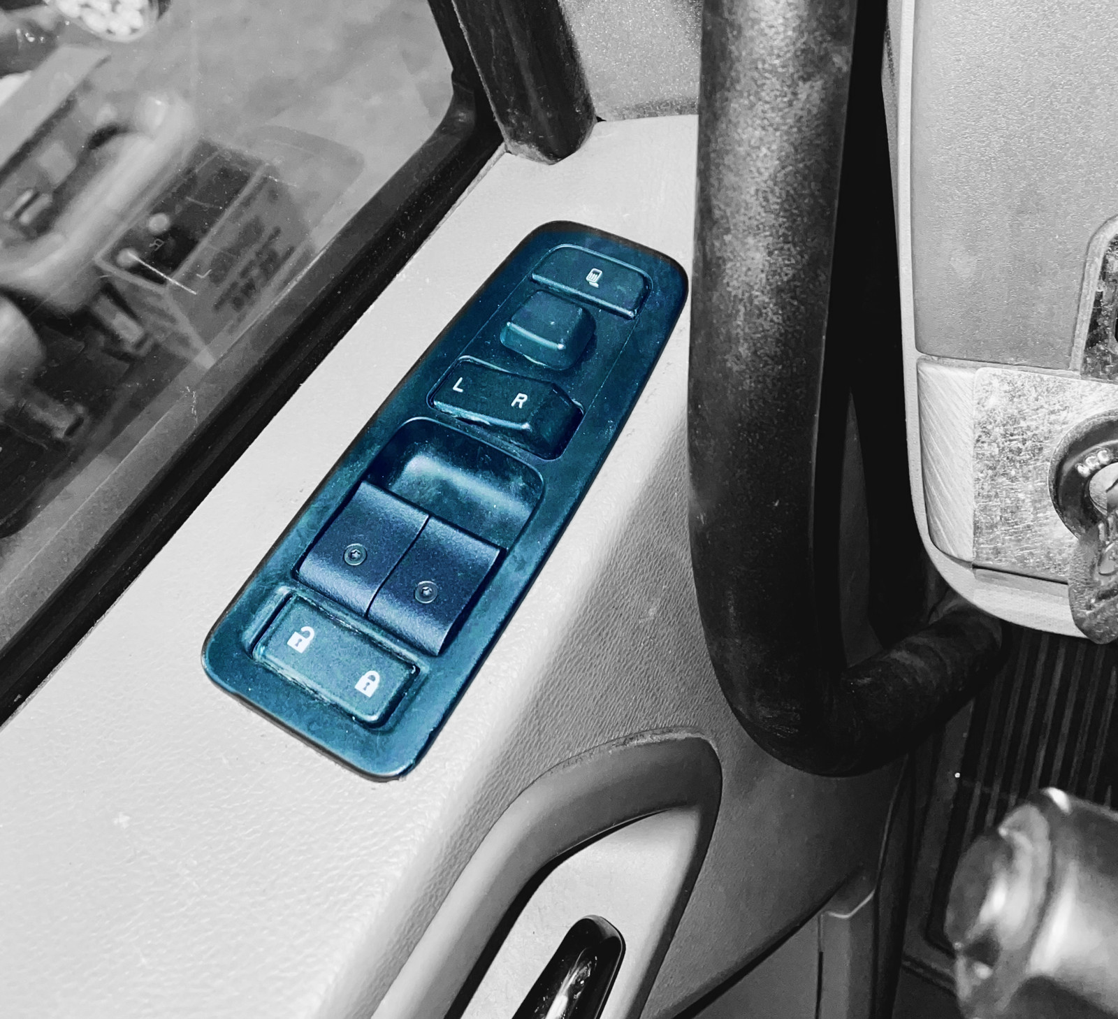 Window Switch Kit | Kenworth & Peterbilt P21-1049-1202 and Q27-6081-1203