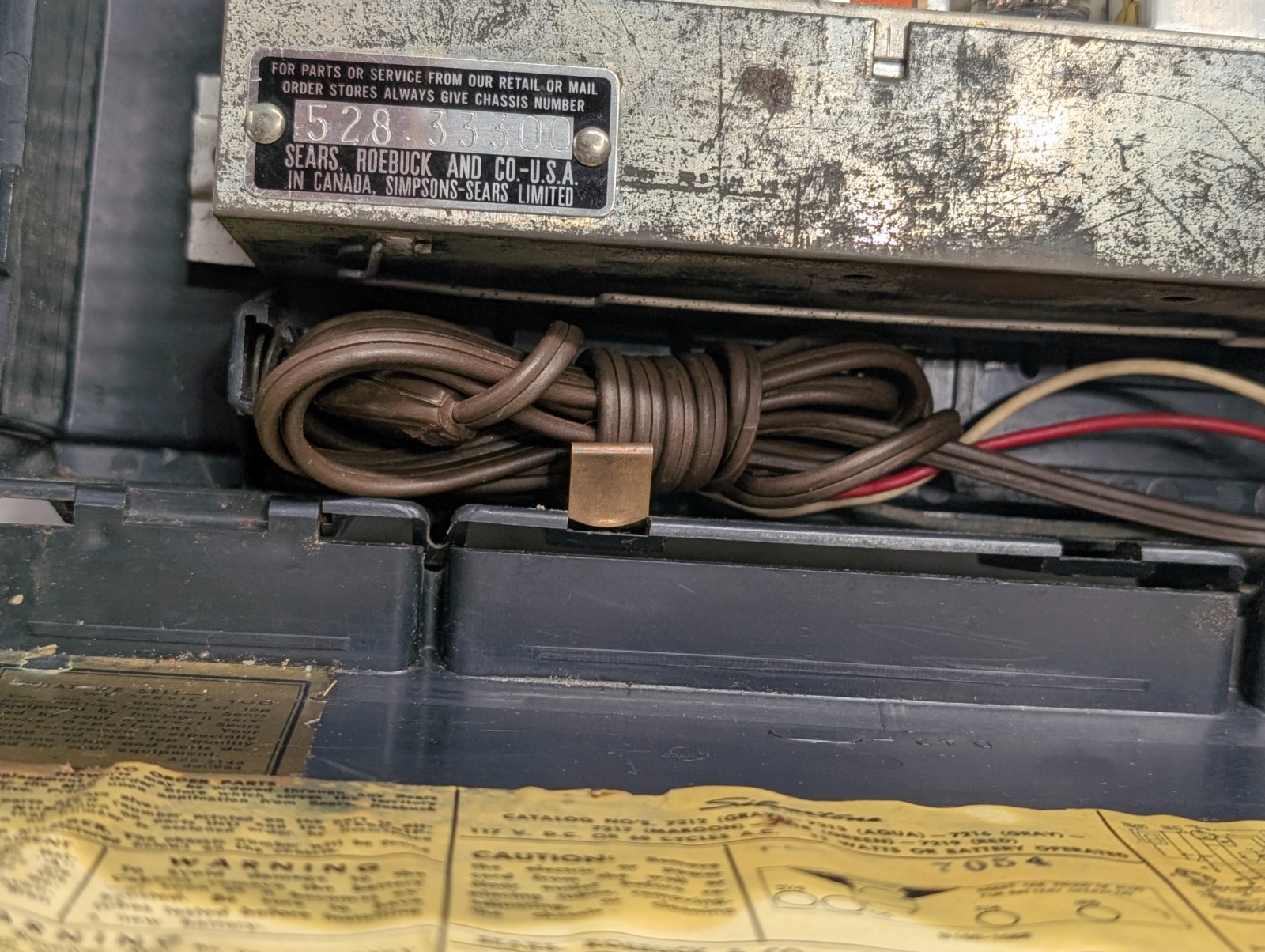 Sears Silvertone Tube Radio Dur-Pac AM Band Portable 7216 AC or Battery Powered