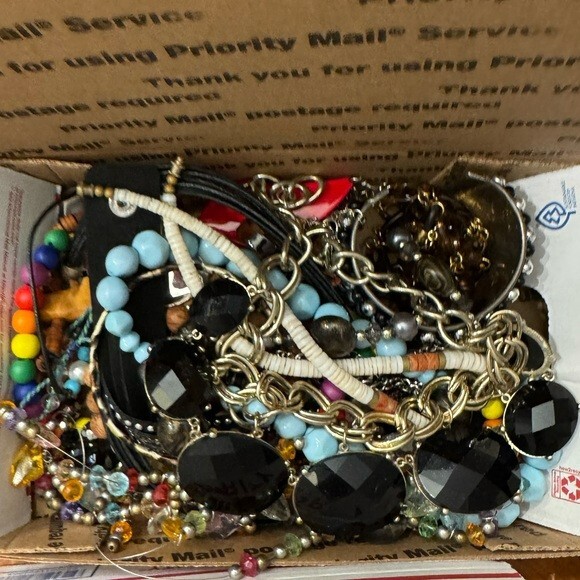 Mystery Jewelry Lot Vintage Modern Wearable 1-2 lbs Good Cond (READ DESCRIPTION)