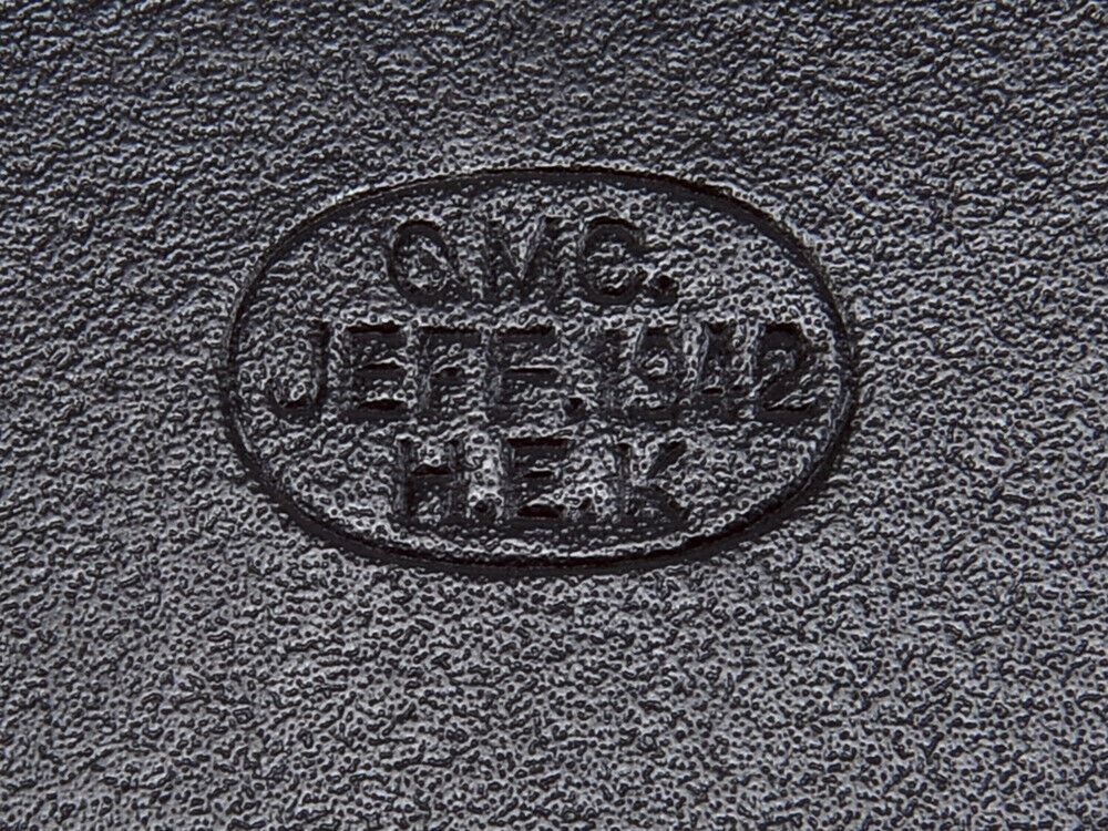 Black Leather .45 Double Magazine Pouch with belt hanger