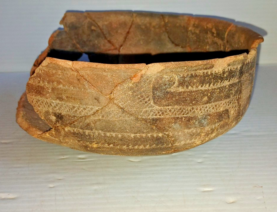 Pre-Columbian Native American Indian Mississippian Partial Pottery Bowl Artifact
