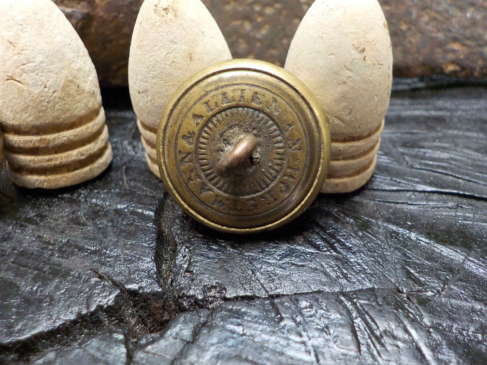 Old Rare Vintage Antique Civil War Relic Infantry Buttons Lockplate Bullets