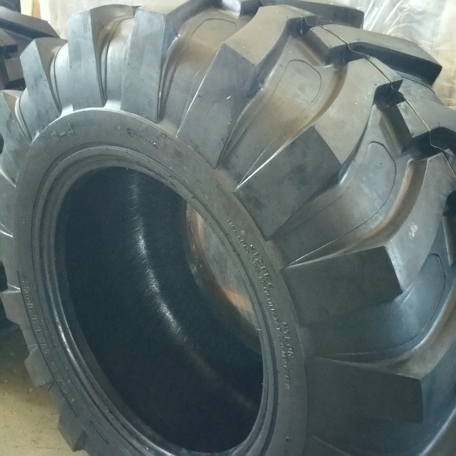 19.5-24, 19.5-L24 (2-Tires) RC 12 PLY R4 Rear Backhoe Tractor Tires