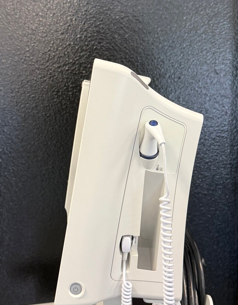 Masimo Root RDS7A Radical-7 Touchscreen w/ New Accessories