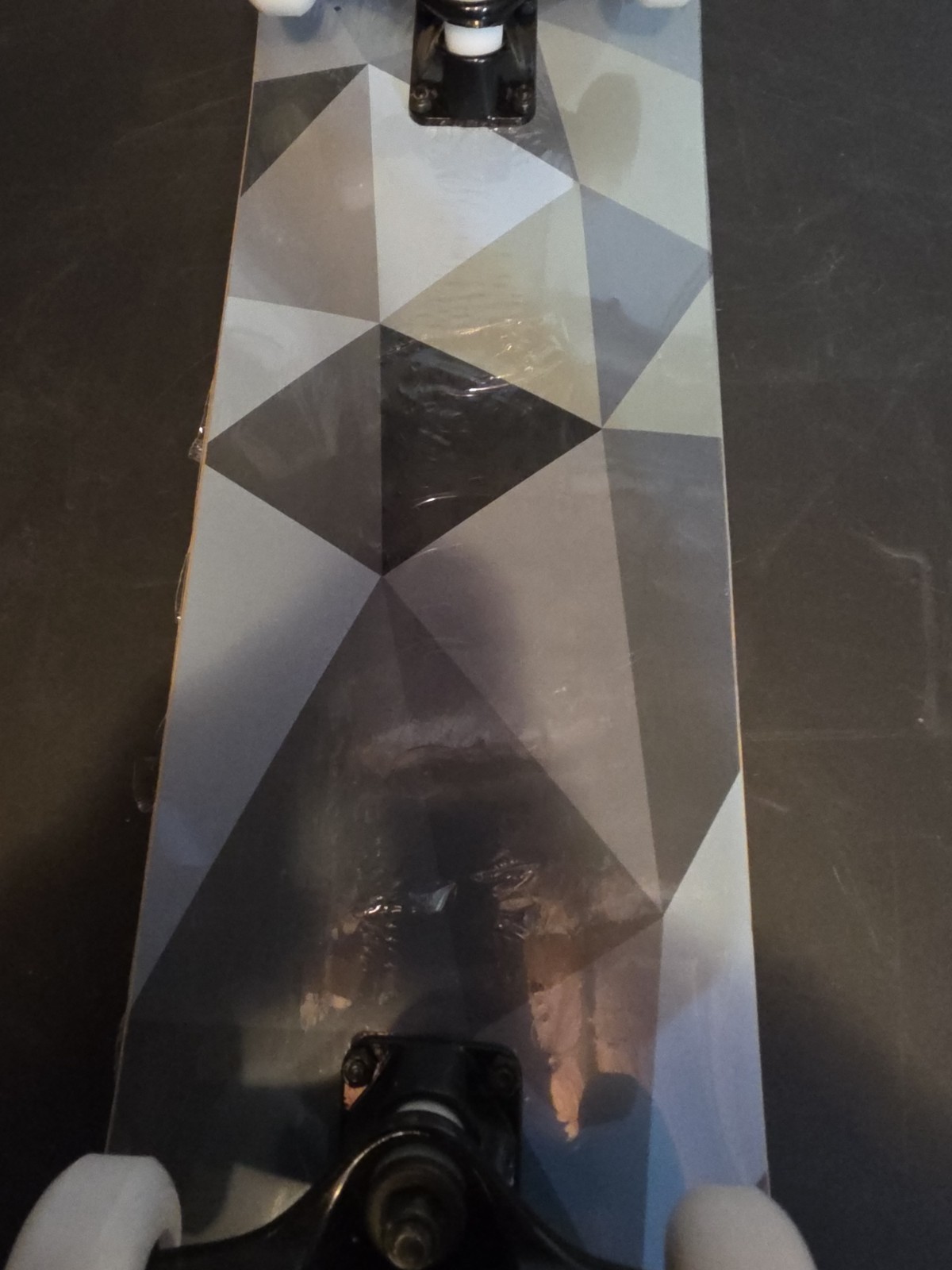 WhiteFang Skateboards, Complete Skateboard 31 x 7.88, 7 Layer Canadian Maple