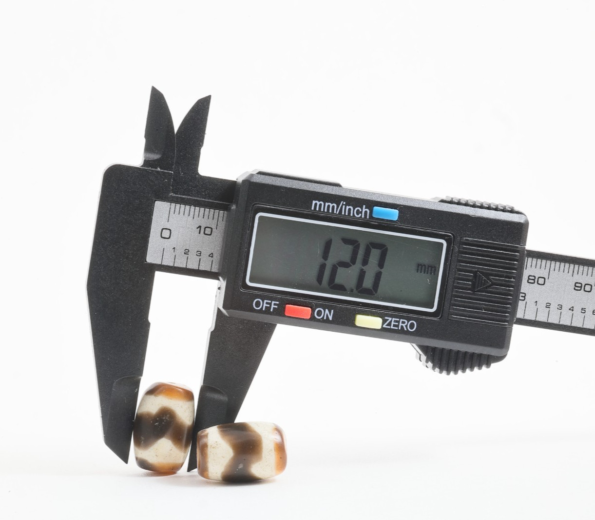 Late Qing Tibetan Glass Beads Pair – Tiger Tooth Dzi (Huya Tianzhu) Style (Z)