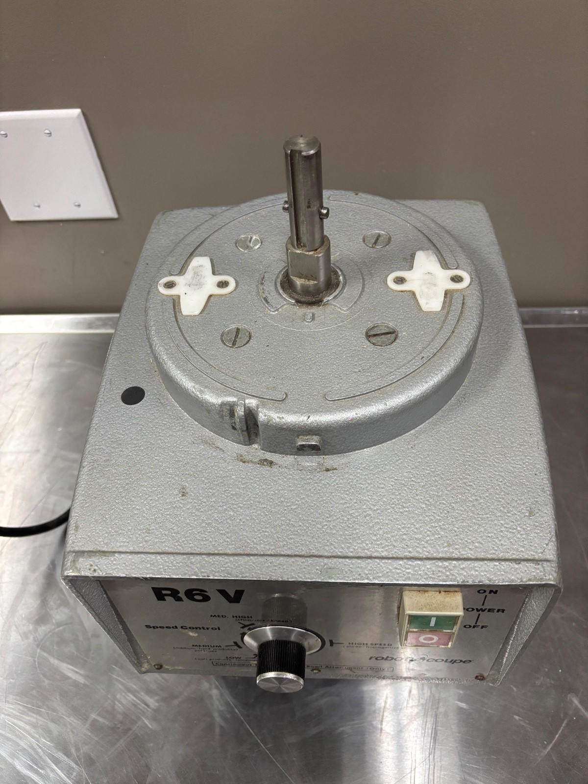 Robot Coupe R6V Food Processor 115 volts BASE ONLY Works Great!