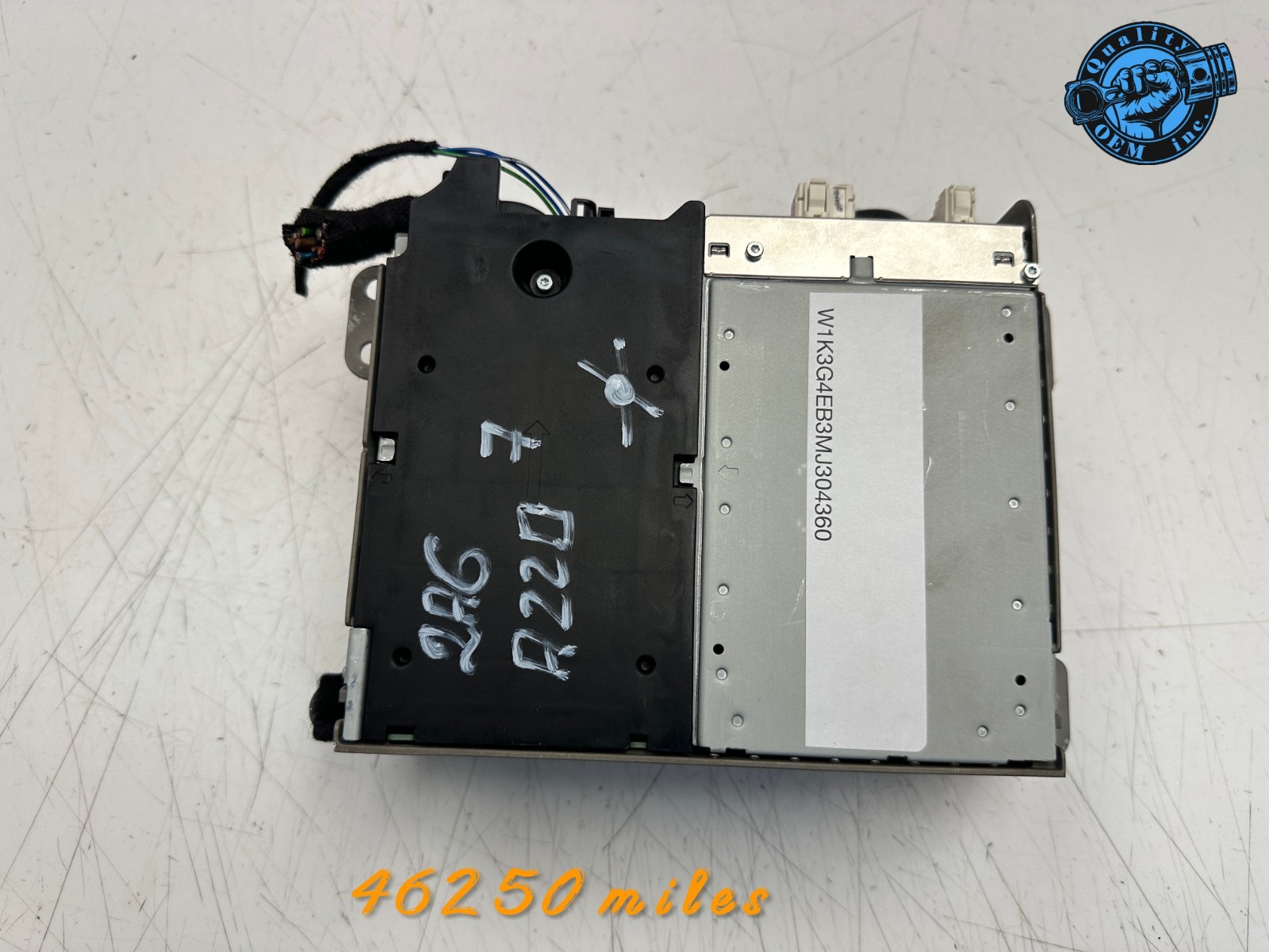 2020-2025 MERCEDES A GLE GLS - AUDIO RADIO RECEIVER HEAD UNIT MODULE A1679003819