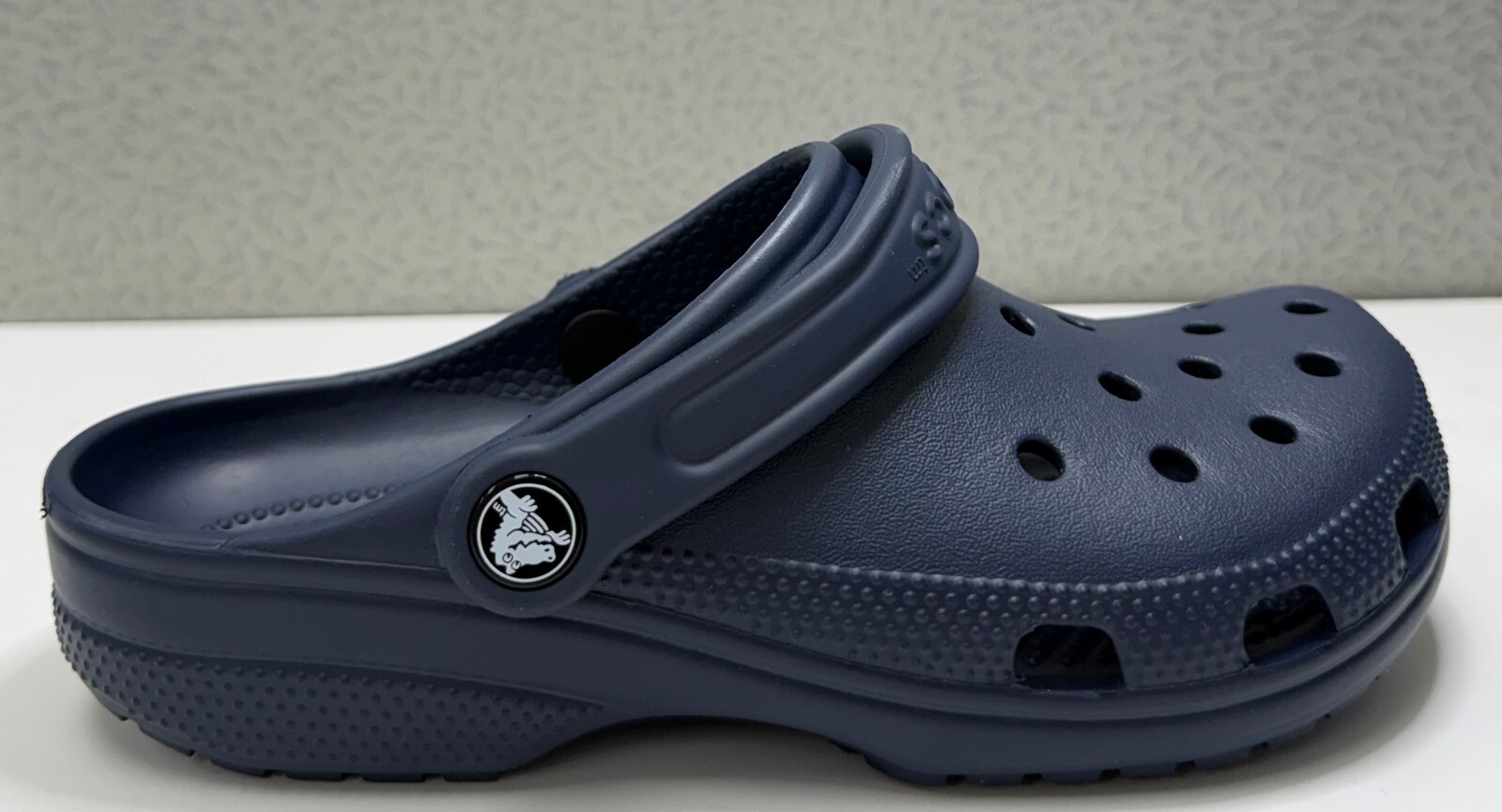 Crocs Unisex Classic Clogs, Navy