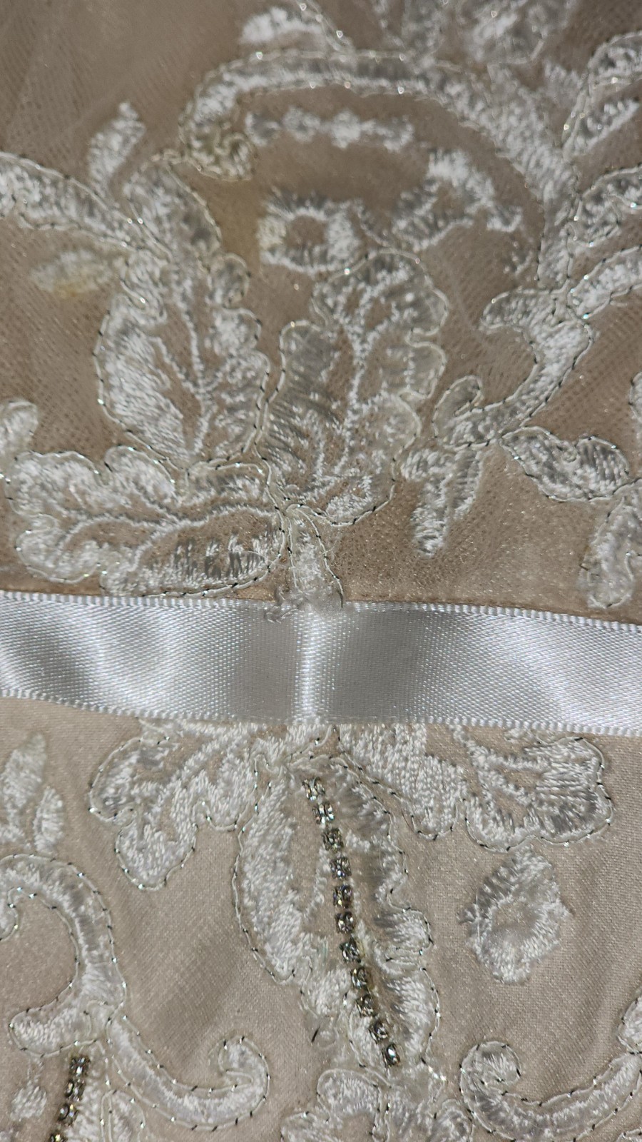 $180 Davids Bridal Ivory Floral Applique Spaghetti Strap Flower Girl Dress Sz 4