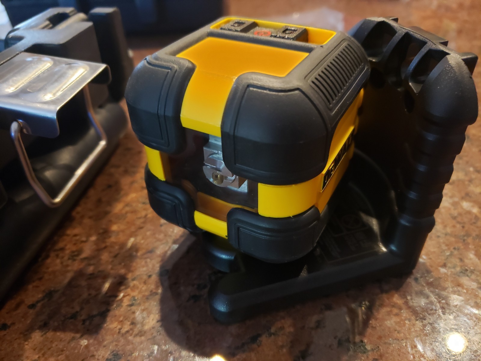 DEWALT DW08802 Red Cross Line Laser Level with Case