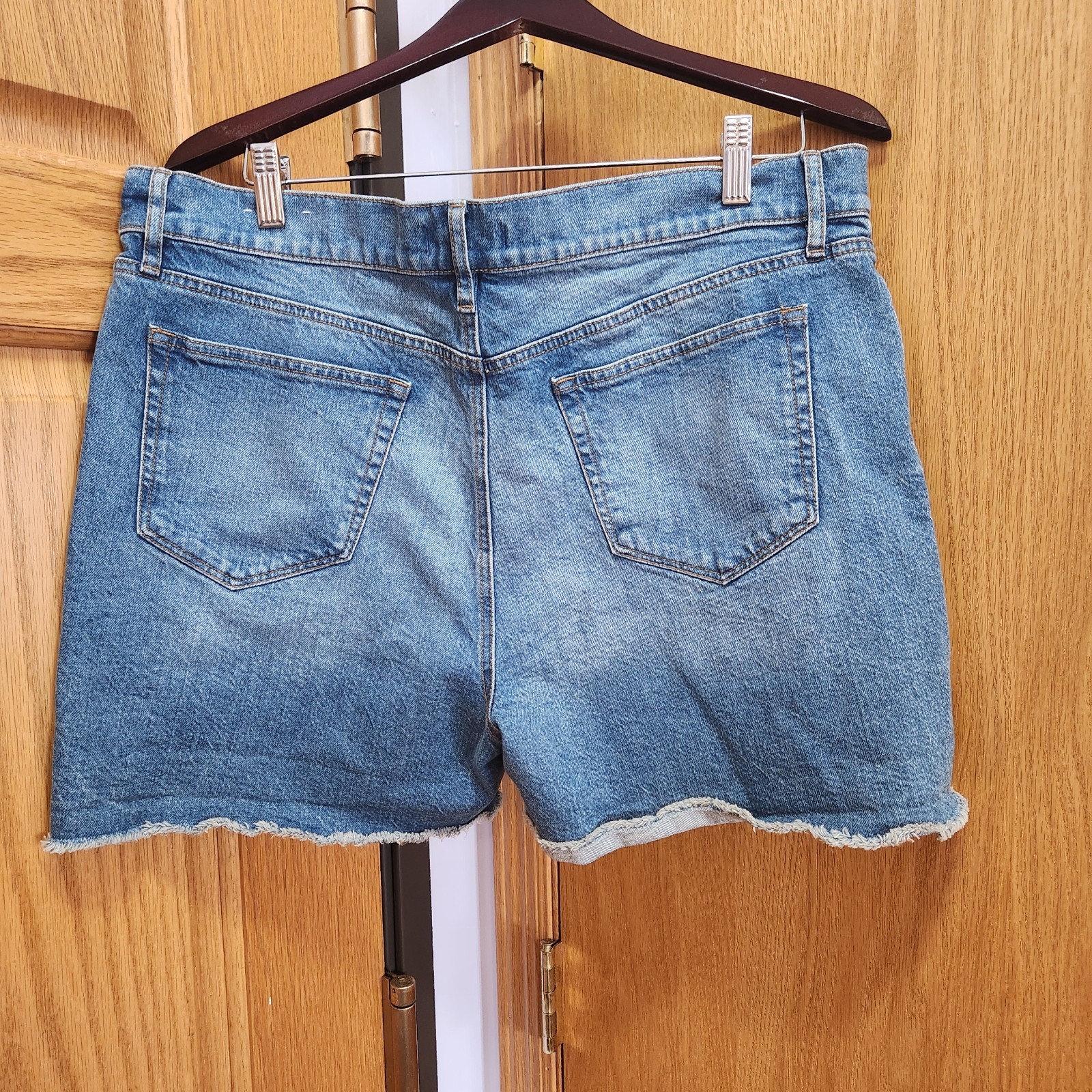 LOFT Made And Loved Jean Short Size 14