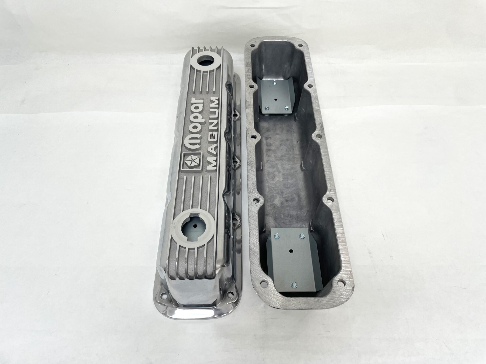 NOS Mopar Magnum Valve Cover Set, 5.2L / 5.9L V8 - Polished, Classic Finned