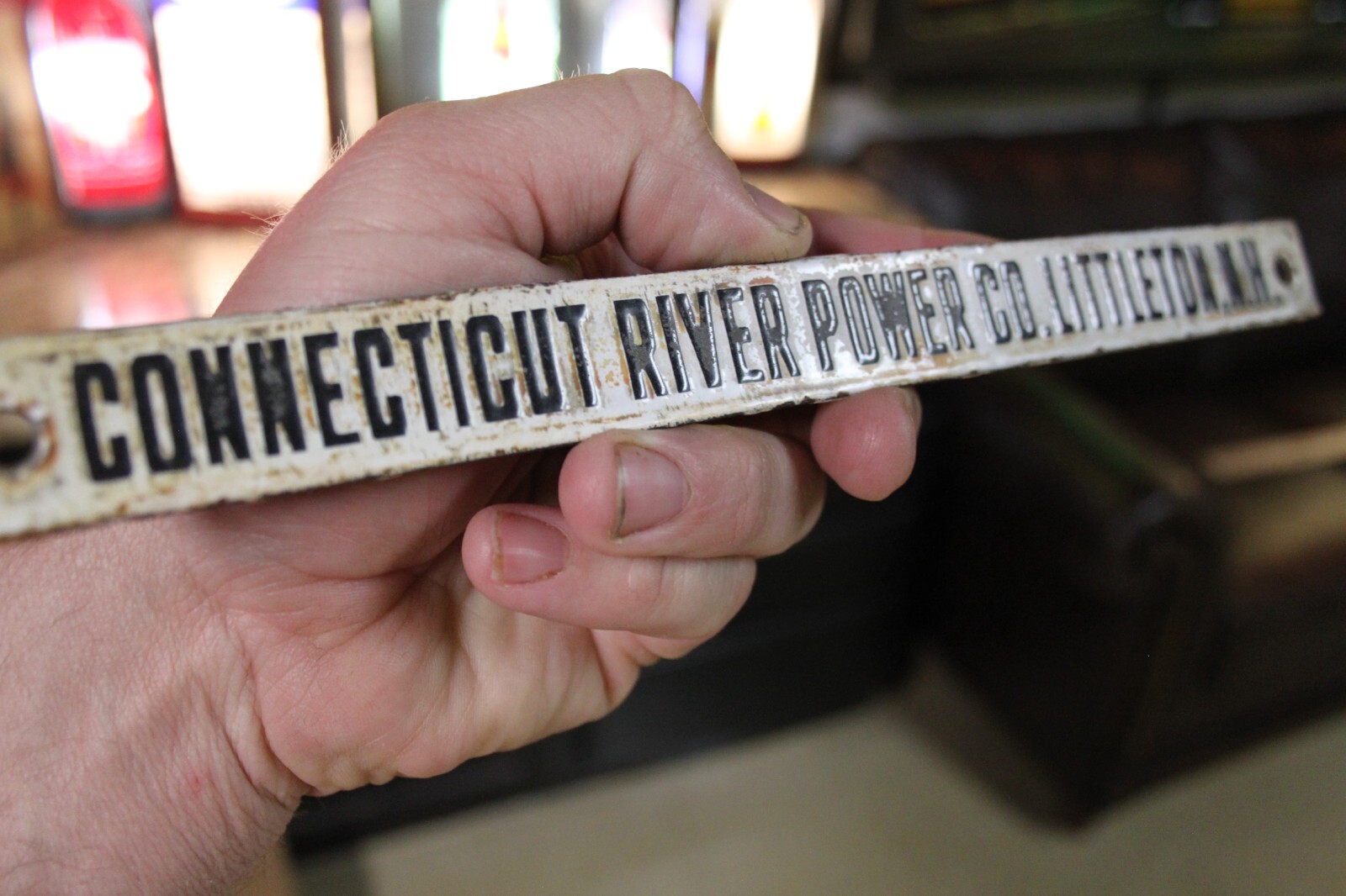 SCARCE 1920s CONNECTICUT RIVER POWER AND LIGHT COMPANY PORCELAIN SIGN REDDY GAS