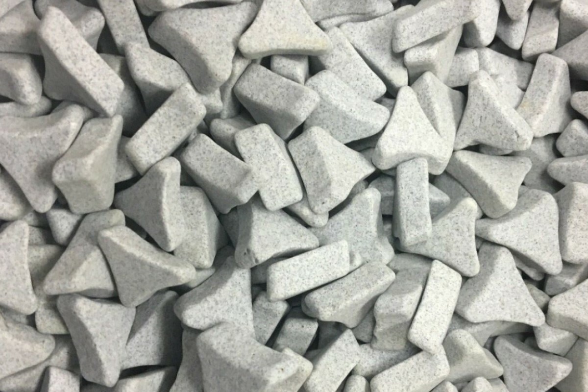 1 LB., CERAMIC TUMBLING MEDIA ABRASIVE POLISH METAL DEBUR TUMBLER 1" ANGLE CUT