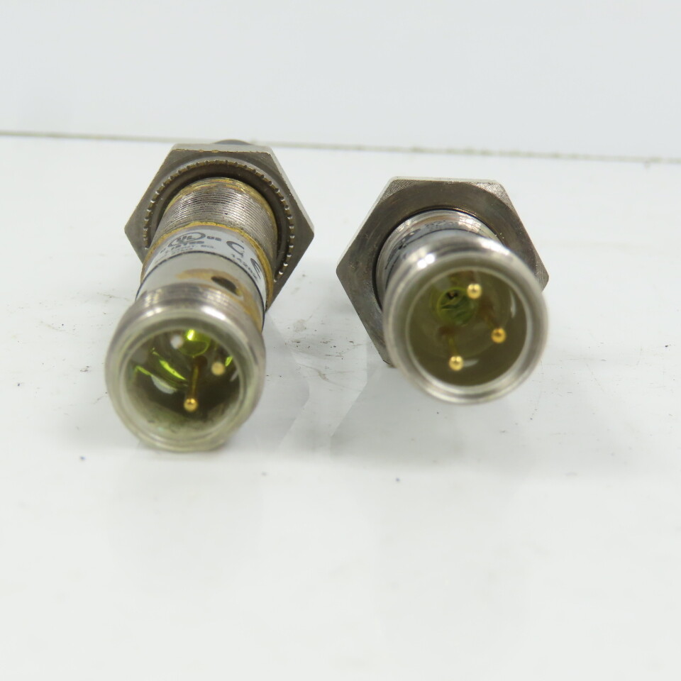 Allen Bradley 872C-D4NN12-D4 Threaded Barrel Inductive Proximity Sensor Lot/2