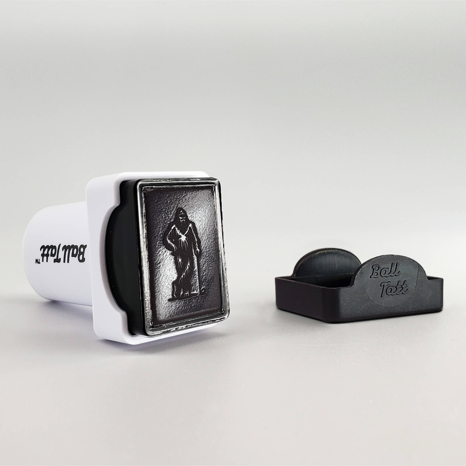 Ball Tatt - Golf Ball Stamp Marker Quick-Dry Self-Inking Ball Stamper (Sasquatch