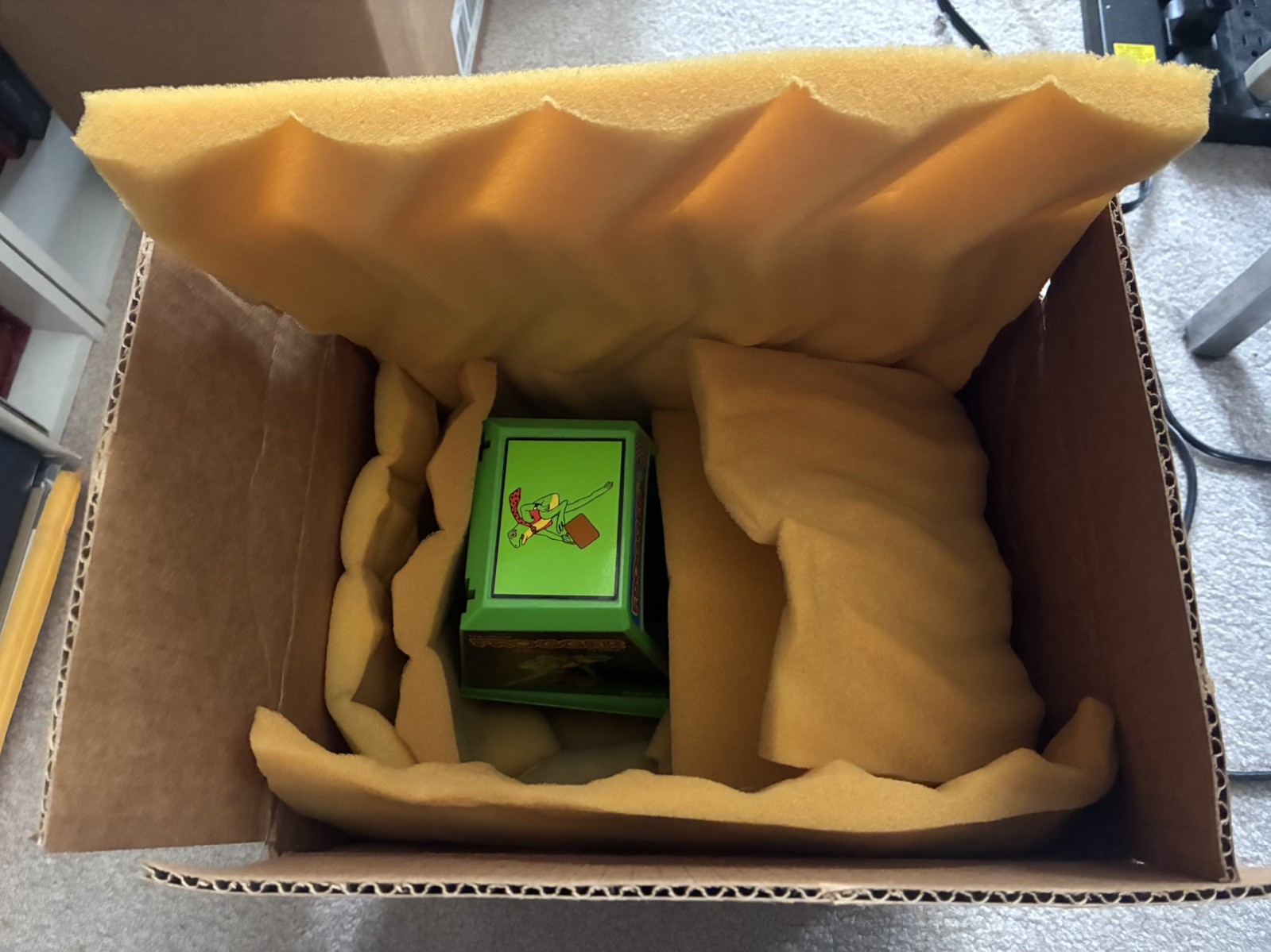 Vintage Coleco Frogger Tabletop Mini Arcade Game 1982 SEGA, Working Condition