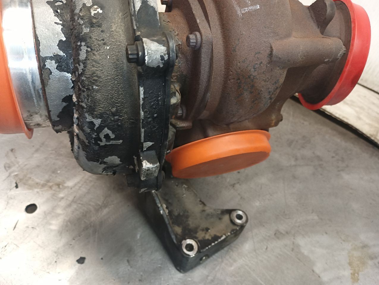 1998 International T444E Garret Turbo charger (12736521