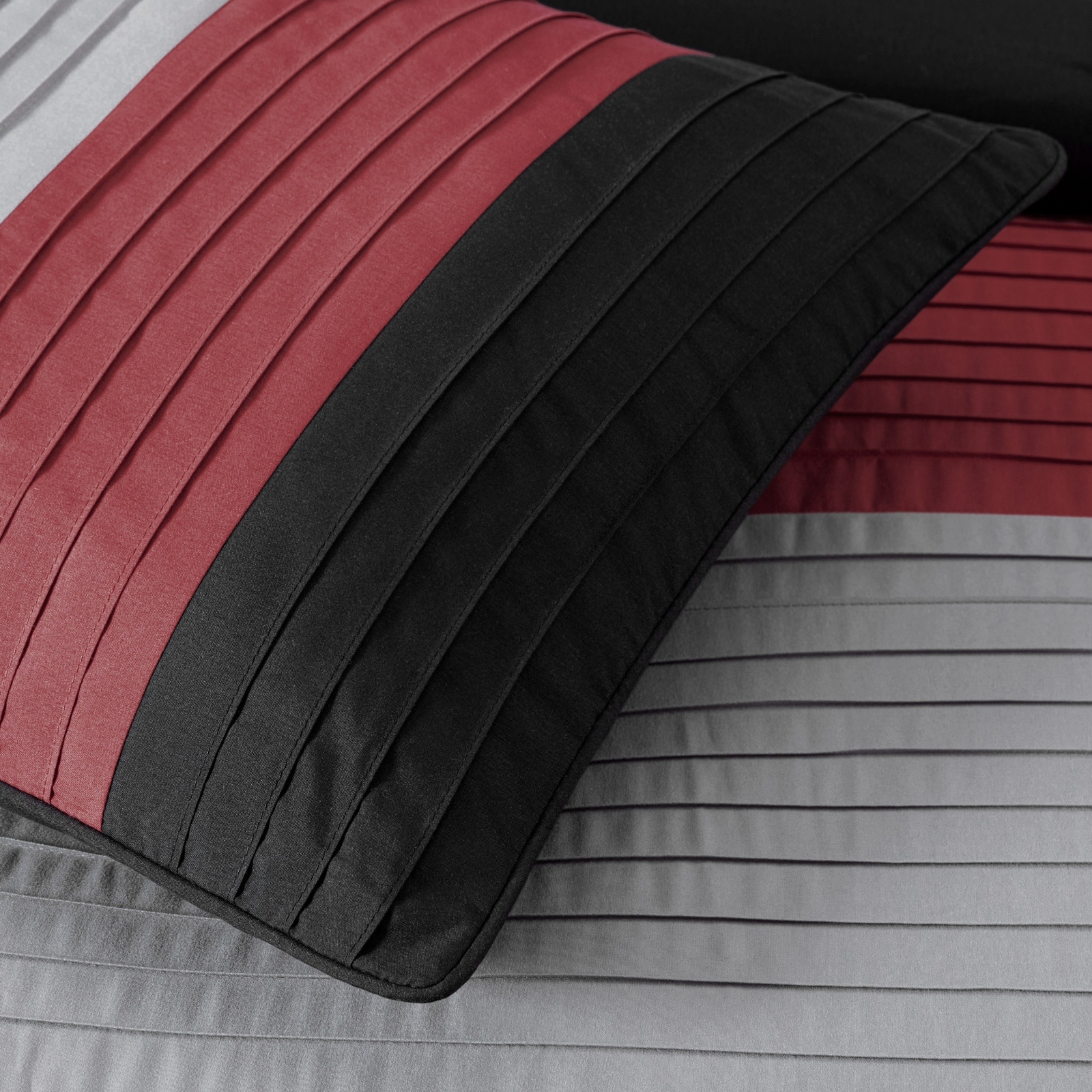 Chezmoi Collection 7-Piece Pleated Stripe Bed in a Bag Comforter Set with Sheets