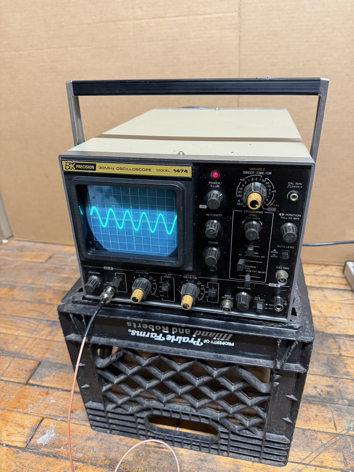 Vintage B&K Precision 1474 Oscilloscope Dual Trace 30 MHz Powers On For Parts