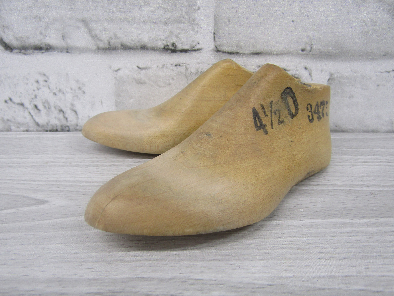 Vtg Childrens Wood Wooden 1 Pair SIZE 4.5 D Pointed Toe Shoe Lasts Molds Cobbler