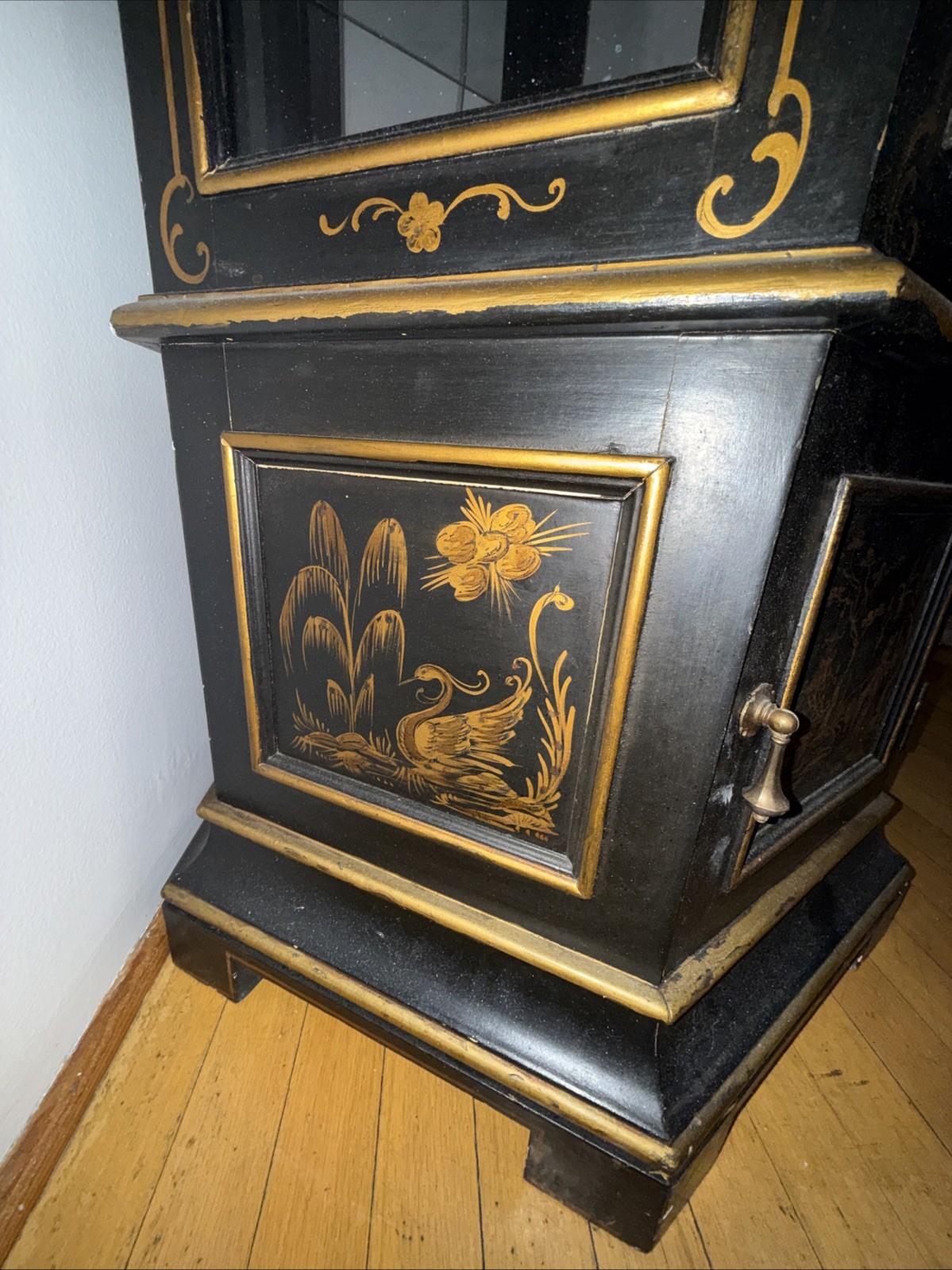 Vintage Chinoiserie Black Lacquered Hexagon Pagoda Curio Cabinet. Made In Italy