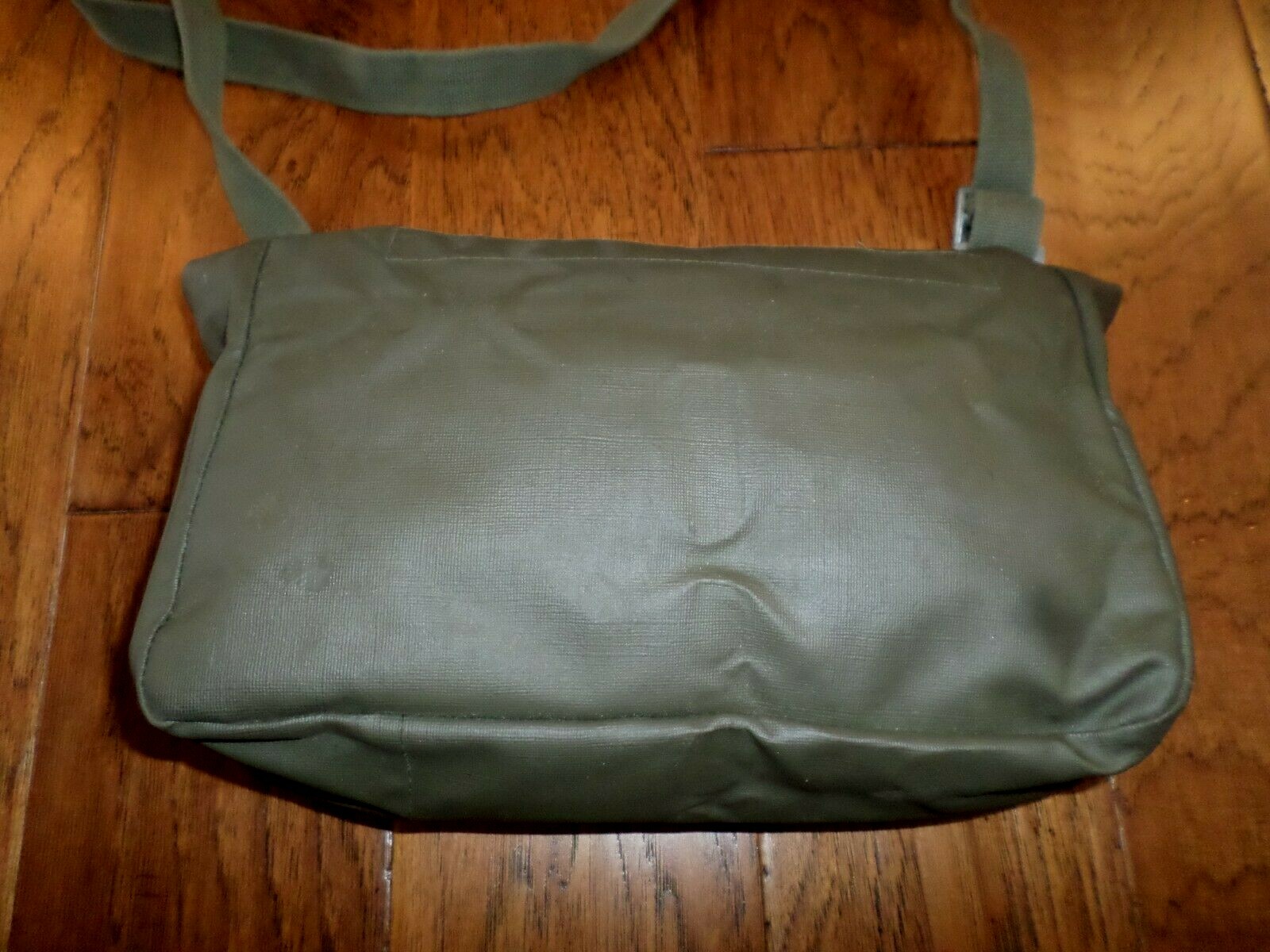 SWISS MILITARY ARMY SHOULDER BAG WITH STRAP WATER RESISTANT RUBBERIZED MATERIAL