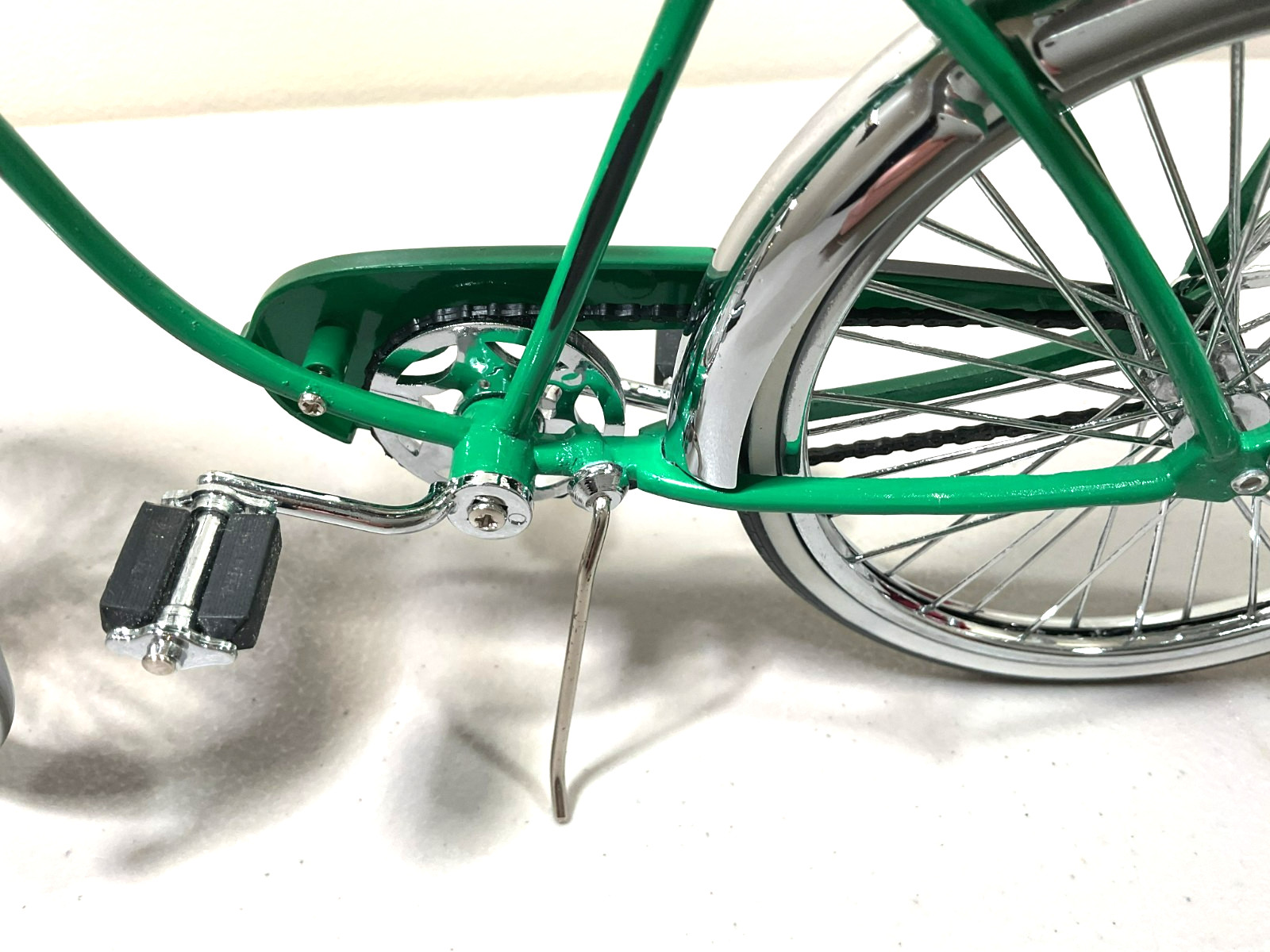 Schwinn Phantom bicycle, Die-cast Metal, 1:6 Scale, Green Enamel Finish, Nice!