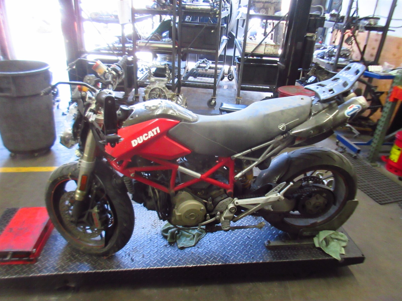 2008 07-09 Ducati Hypermotard 1100 OEM Crankcase Crank Case Engine Block Bolts