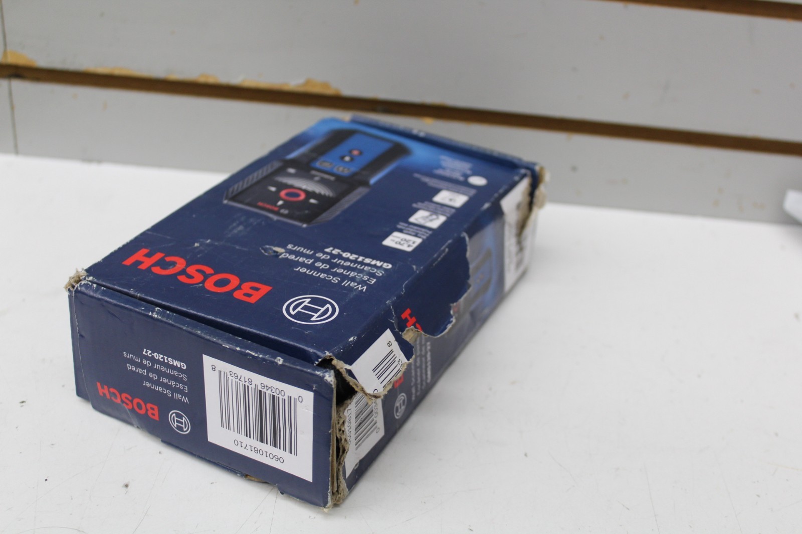 DAMAGED BOX Bosch 4-in Scan Depth Electric/Metal/Wood Finder GMS120-27